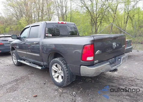 2015 Ram 1500 z USA, uszkodzony, nr VIN 3C6RR7LT8FG599219